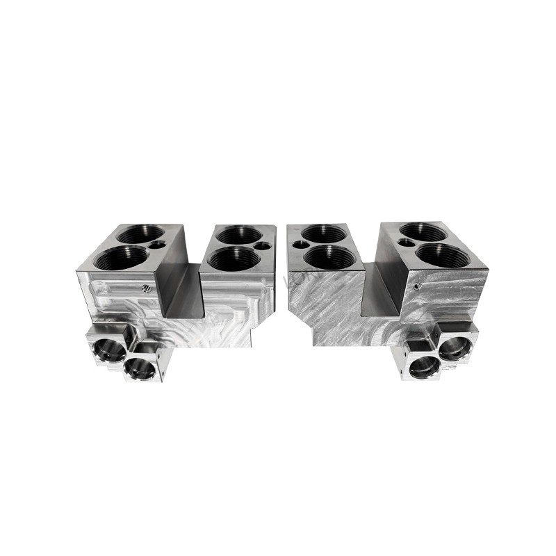 Data Center Liquid Cooling Systems High Performance Stainless Steel Manifold Block